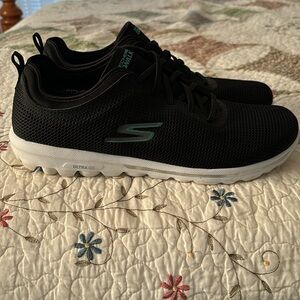 Skechers Go Walk